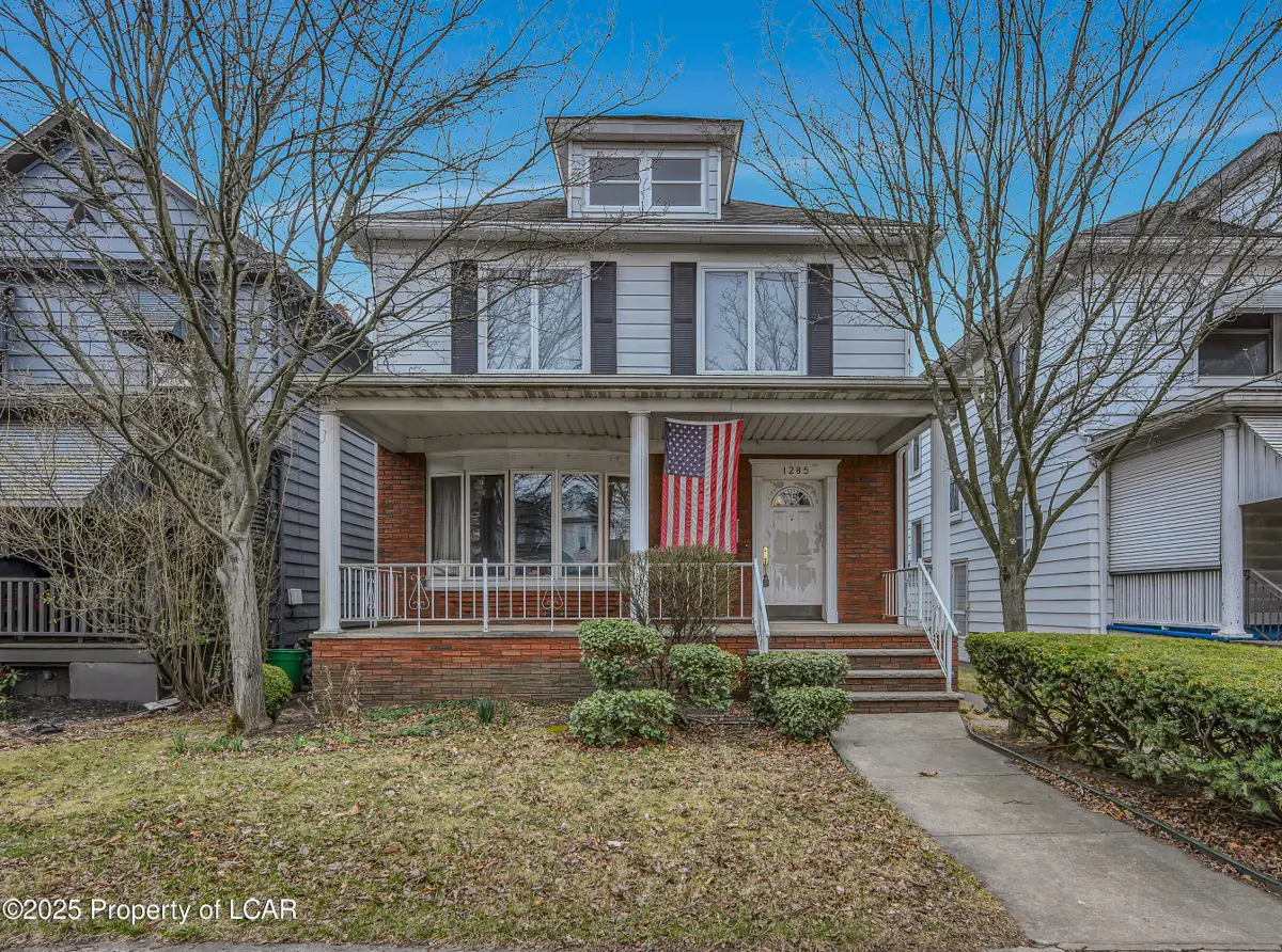 1285 Wyoming Avenue, Exeter in Exeter