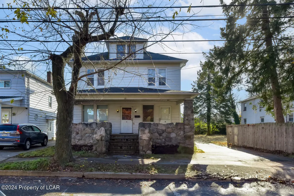 38 S Dawes Avenue, Kingston in Kingston