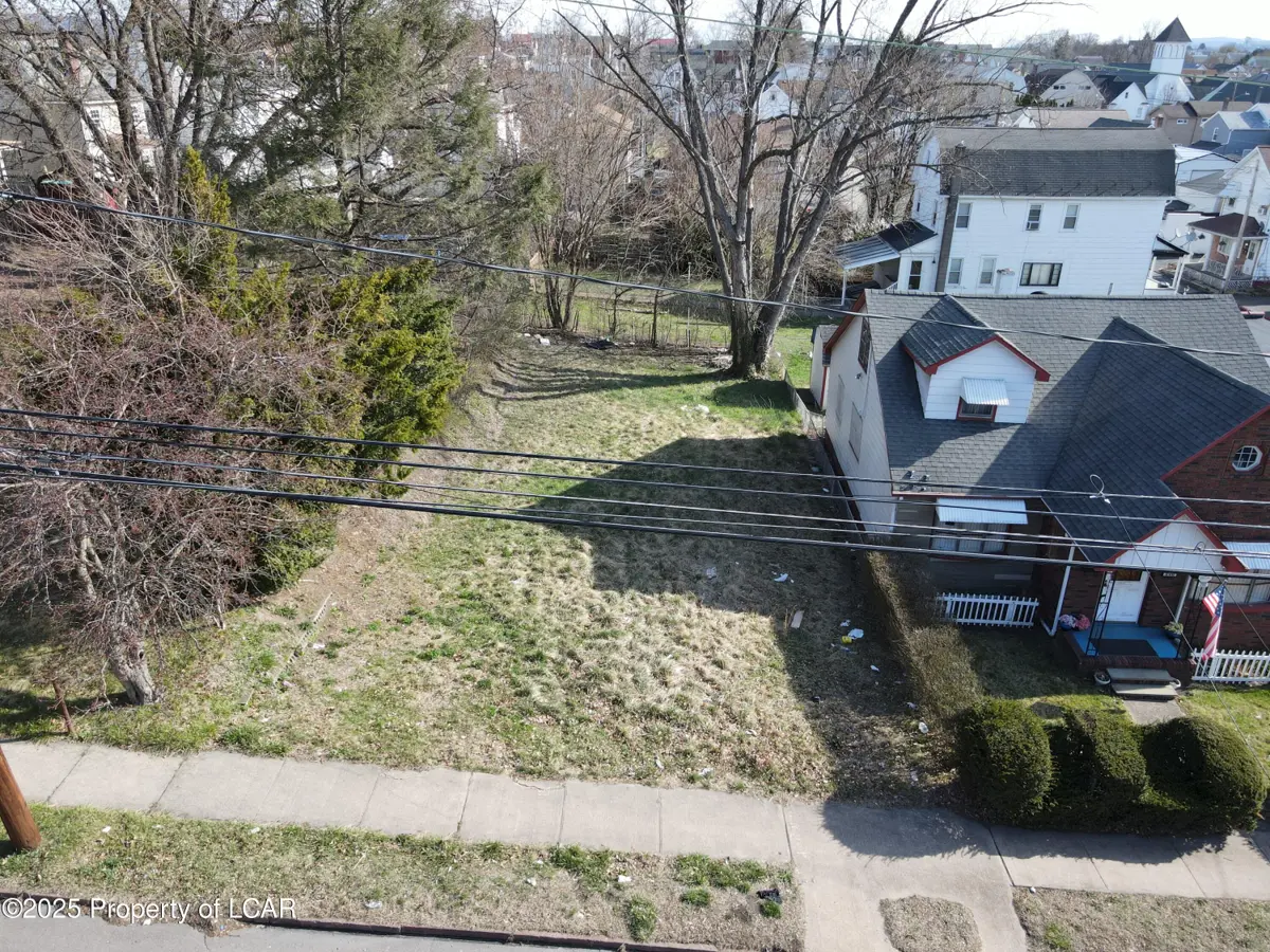284 Blackman Street, Wilkes-Barre in Wilkes-Barre