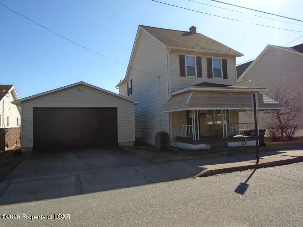 404 E Grant Street, McAdoo in McAdoo