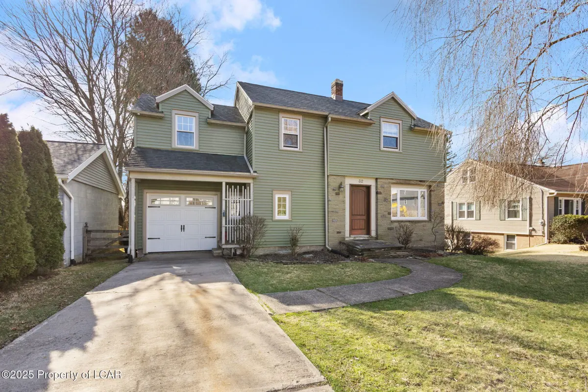 32 Yeager Avenue, Shavertown in Shavertown