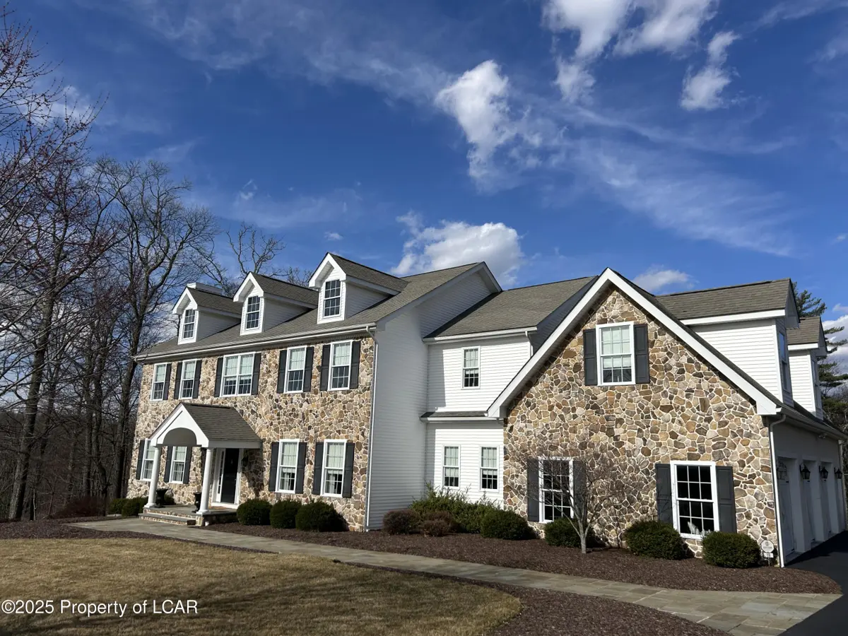 19 Windy Drive, Shavertown in Shavertown