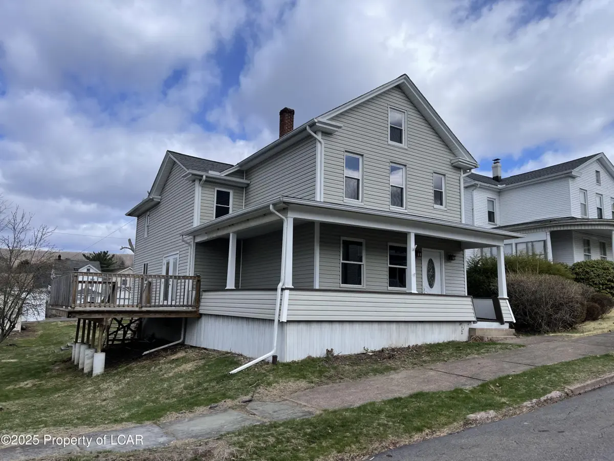211 3rd Street, Weatherly in Weatherly
