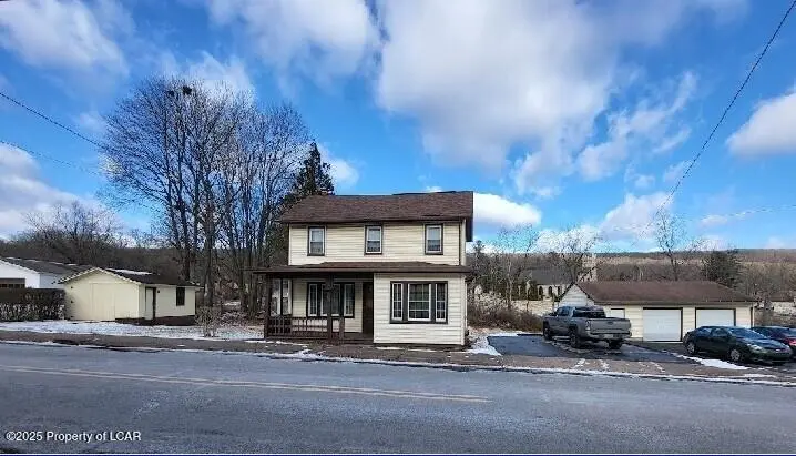 401 W Main Street, Weatherly in Weatherly
