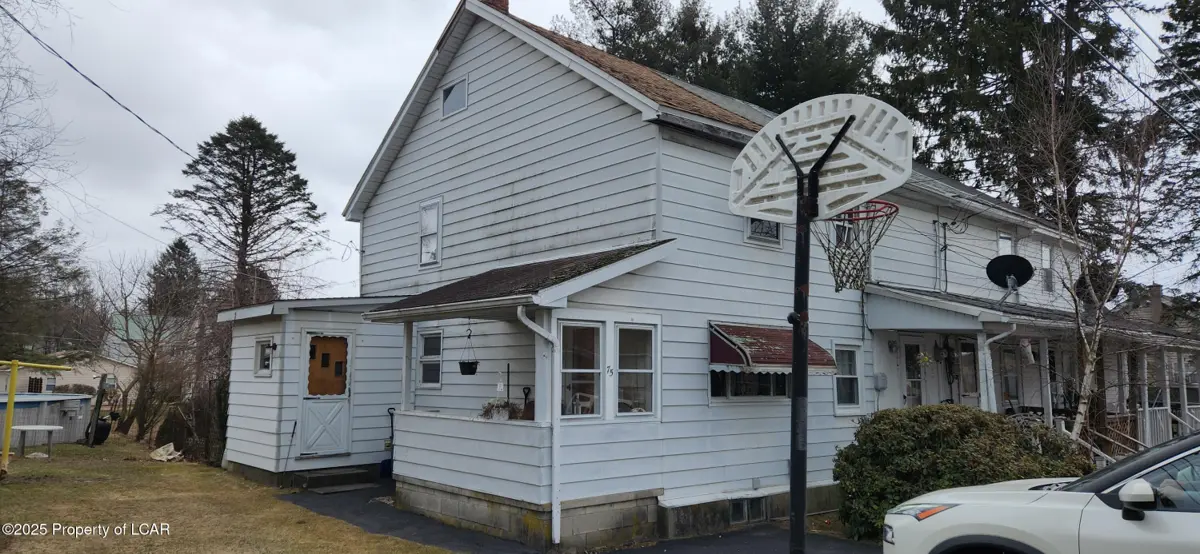 75 Third Street, Oneida in Oneida