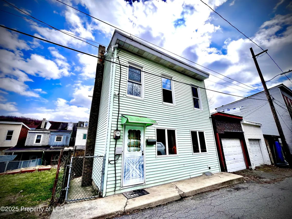 828 E Railroad Street, Mahanoy City in Mahanoy City