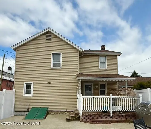 129 E Buttonwood Street, Hazleton in Hazleton