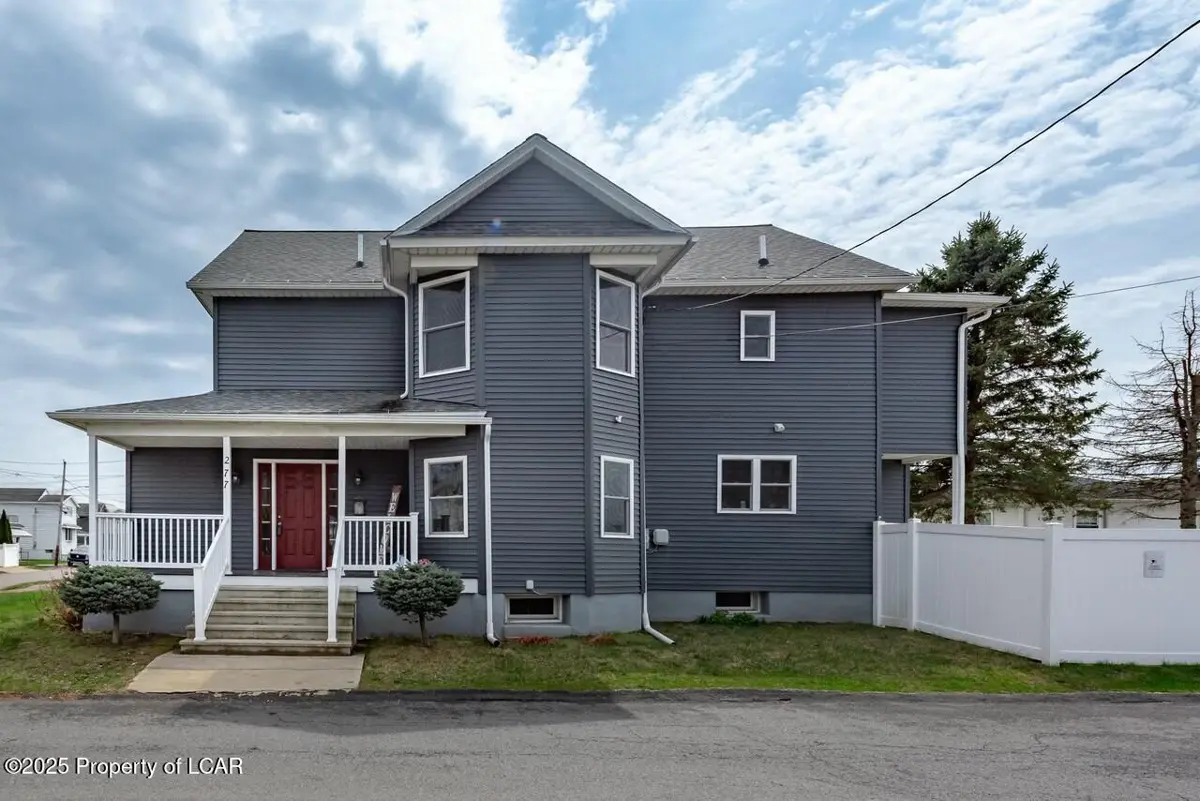 277 W Grant Street, Exeter in Exeter
