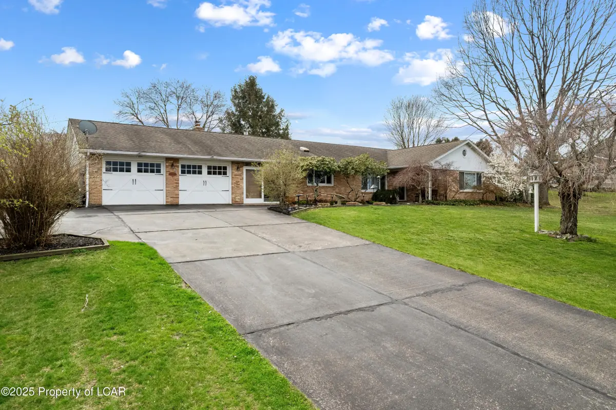 71 Seneca Drive, Shickshinny in Shickshinny