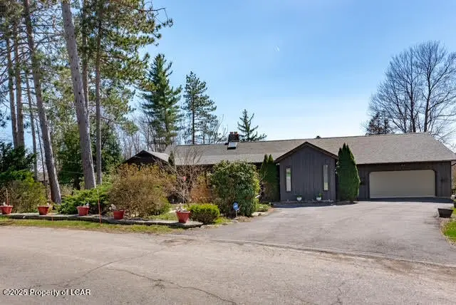 6 Spruce Street, Harveys Lake in Harveys Lake