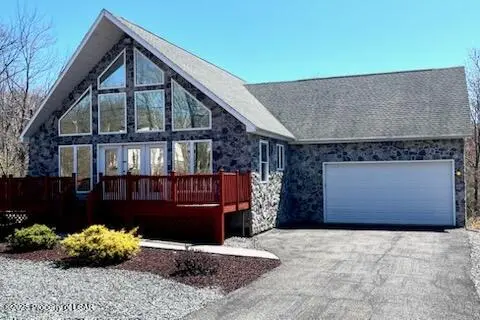 33 E Players Way, Hazle Township in Hazle Township