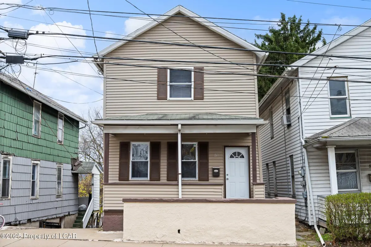 52 E Shawnee Avenue, Plymouth in Plymouth