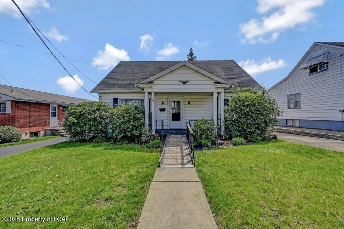 102 Jackson Street, Edwardsville in Edwardsville