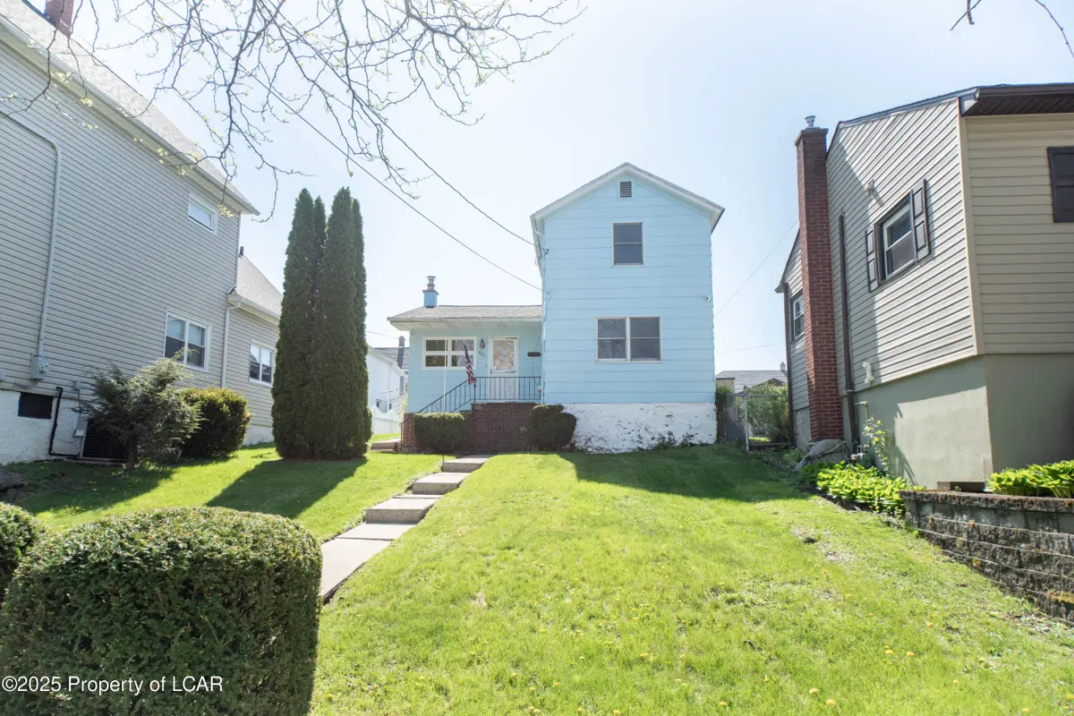 807 S Irving Avenue, Scranton in Scranton