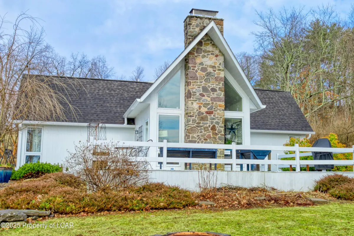 407 Mckendree Road, Shickshinny in Shickshinny