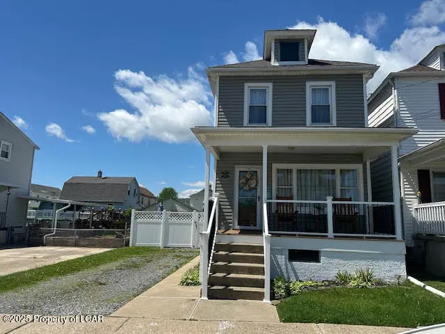 333 Lyndwood Avenue, Hanover in Hanover