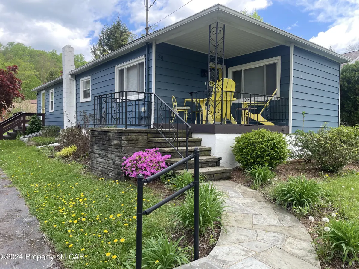 28 1st Street, Harveys Lake in Harveys Lake