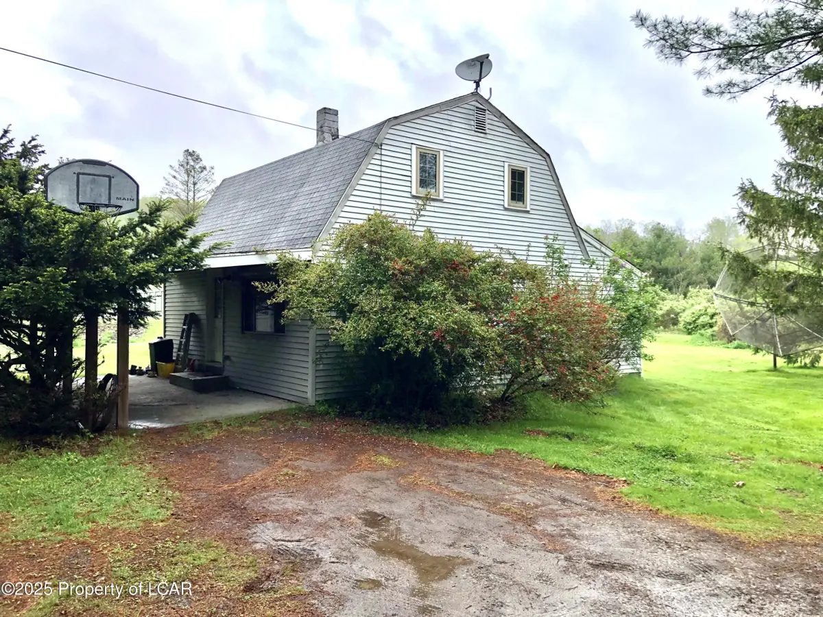 3269 State Route 309, Dallas Township in Dallas Township