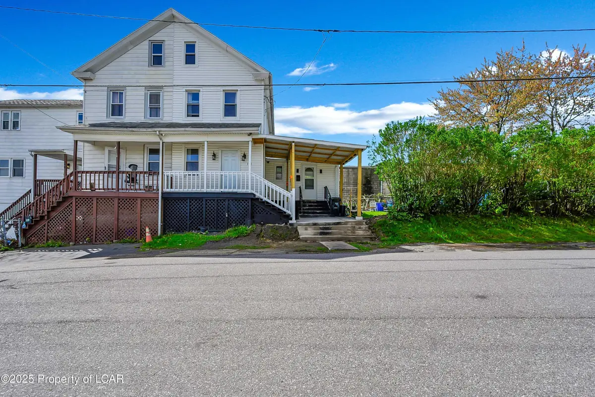 111 W 20th Street, Hazleton in Hazleton
