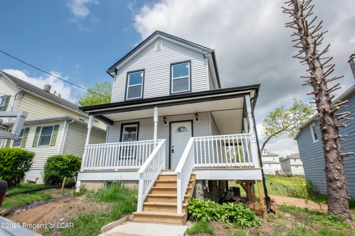 25 4th Street, Larksville in Larksville