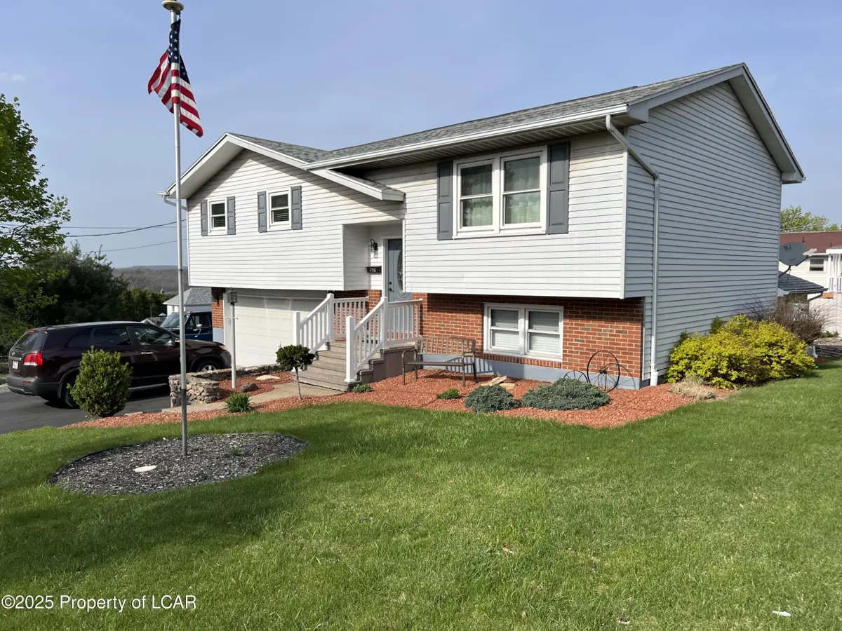 756 Garibaldi Court, Hazleton in Hazleton