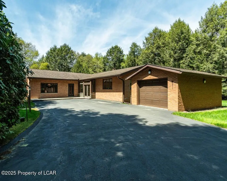 101 Lewis Drive, Bear Creek Village in Bear Creek Village