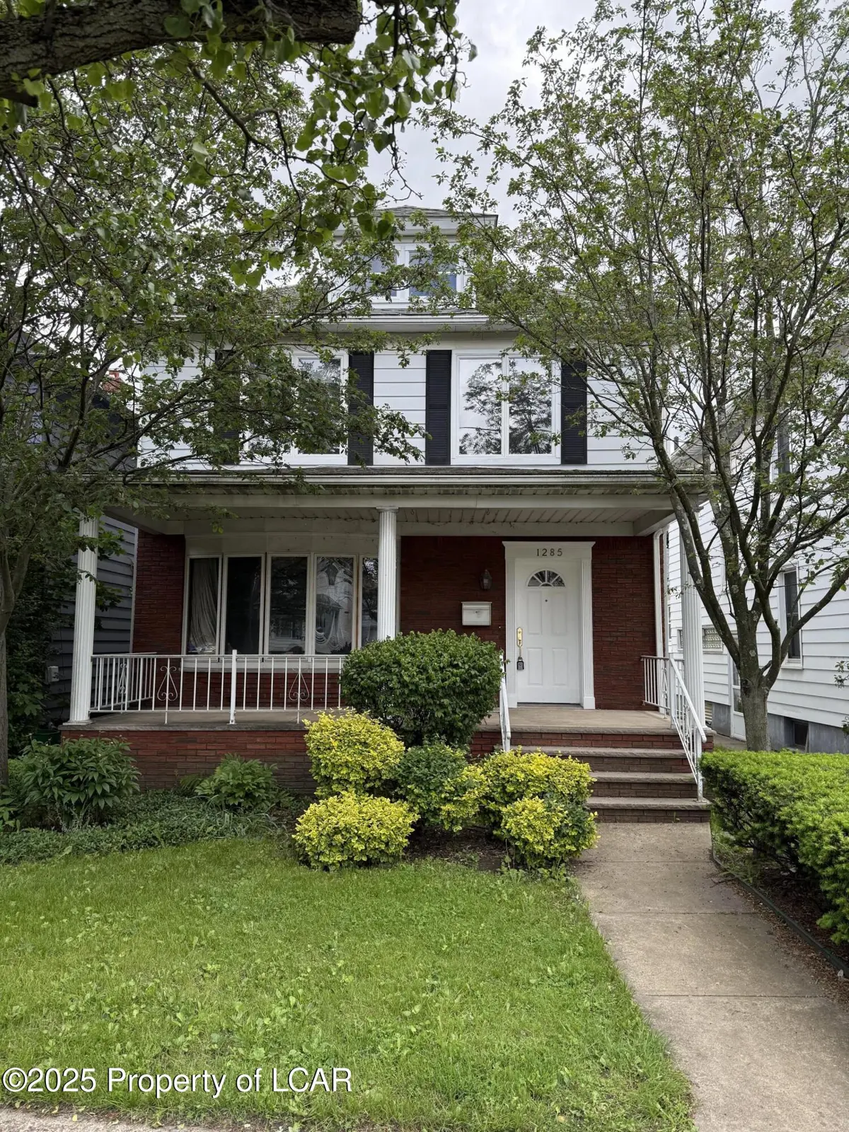 1285 Wyoming Avenue, Exeter in Exeter