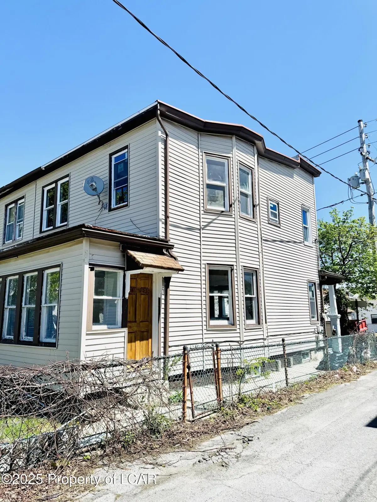 216 N Oak Street, Summit Hill in Summit Hill