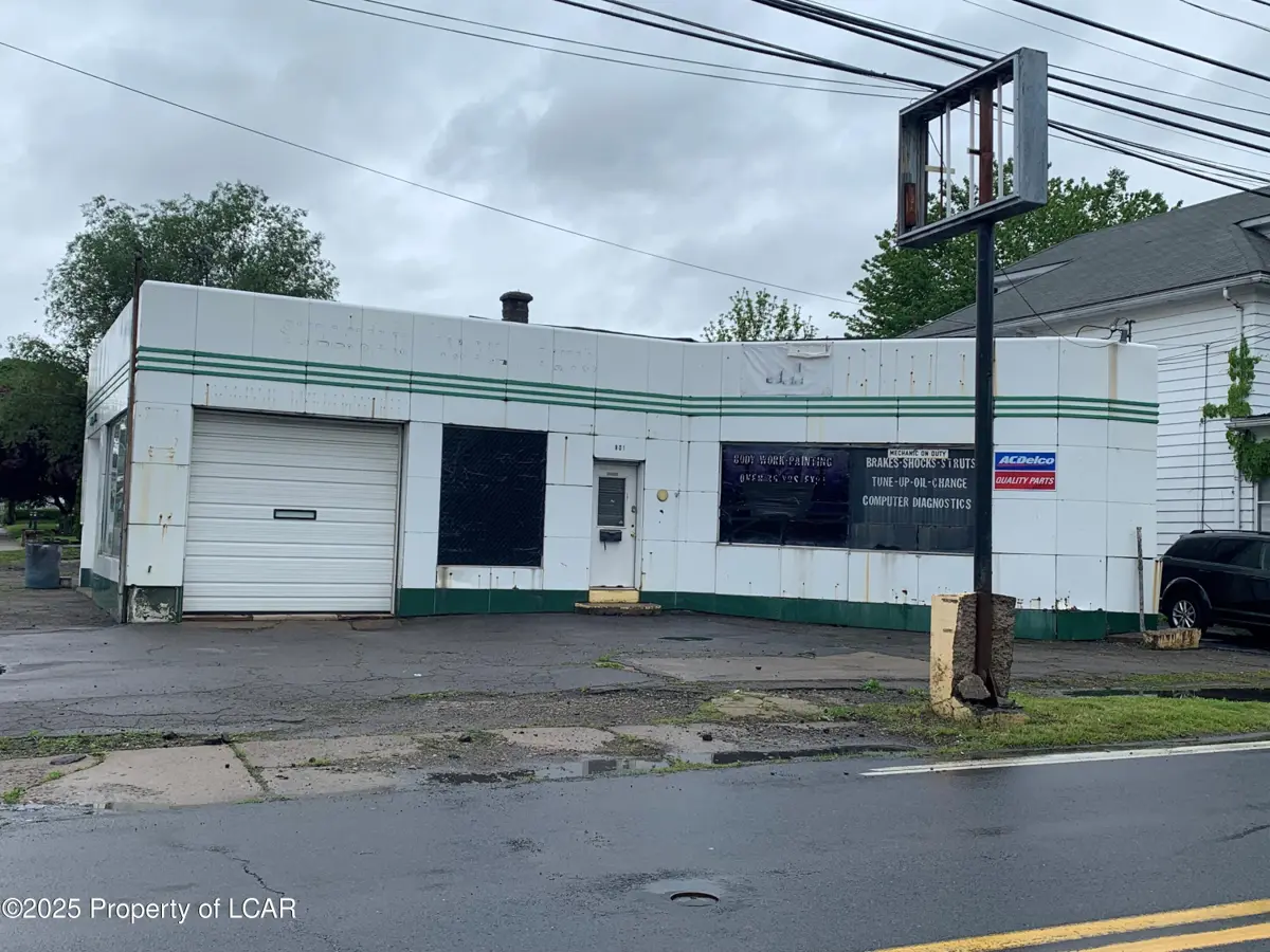 801 Exeter Avenue, Exeter - 1 bath - 4,660 SF