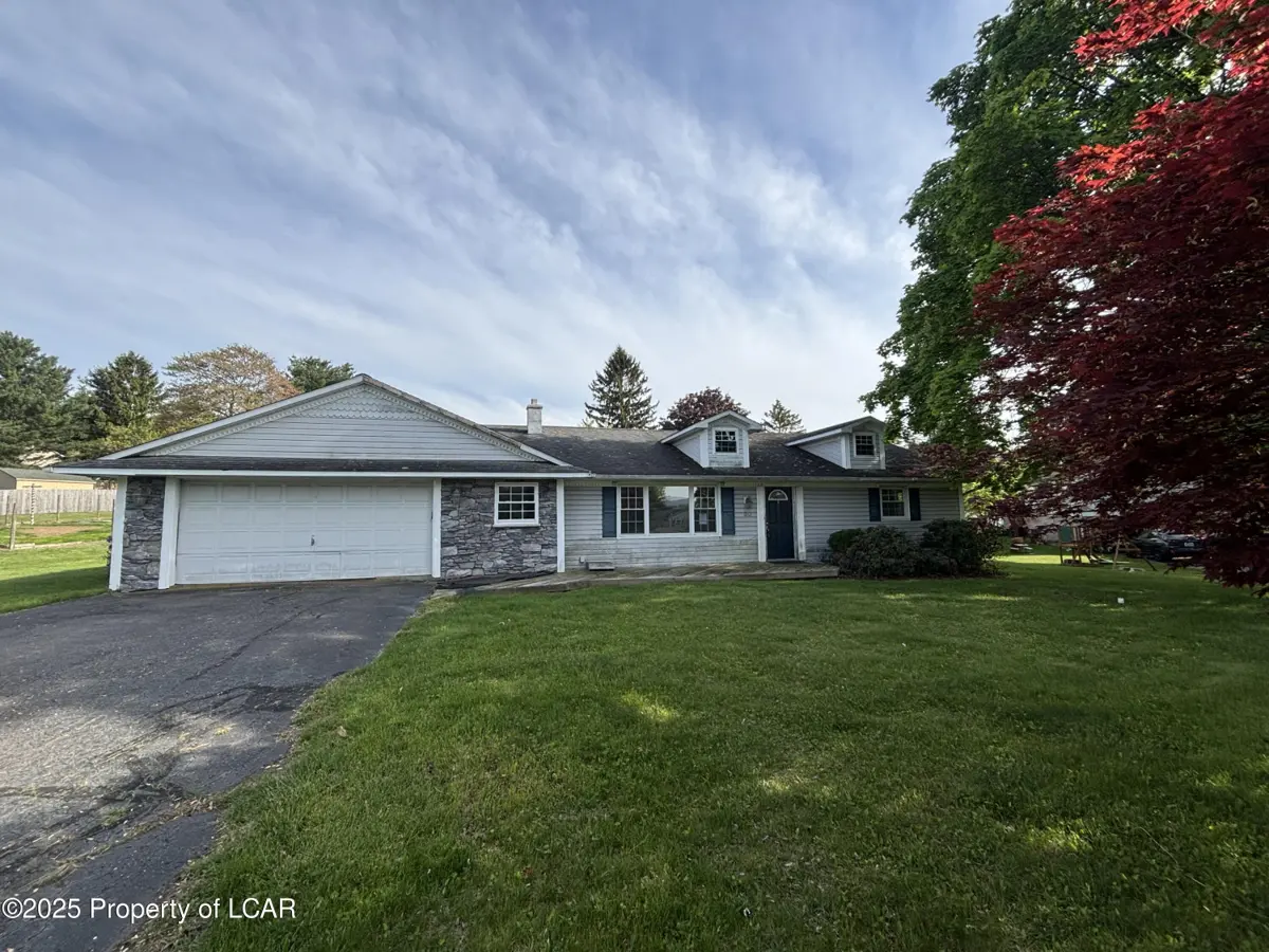 50 Red Maple Avenue, Mountain Top in Mountain Top