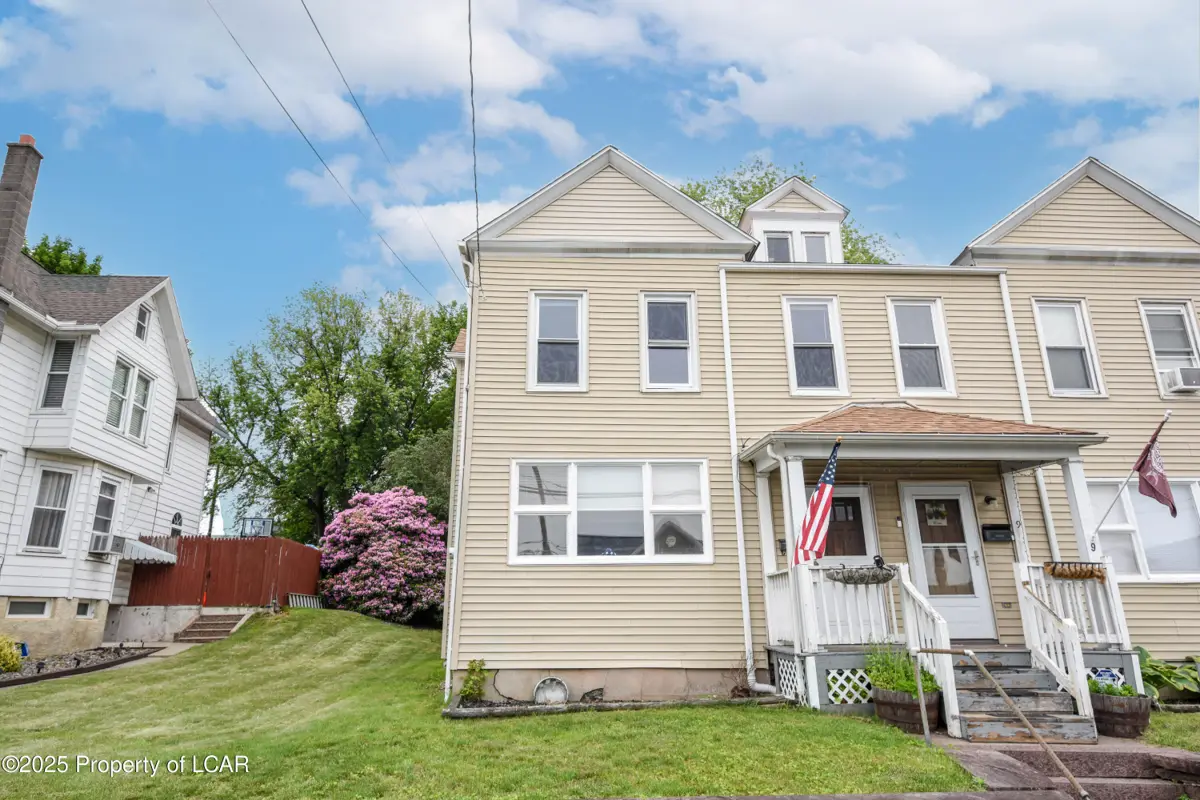 11 W Germania Street