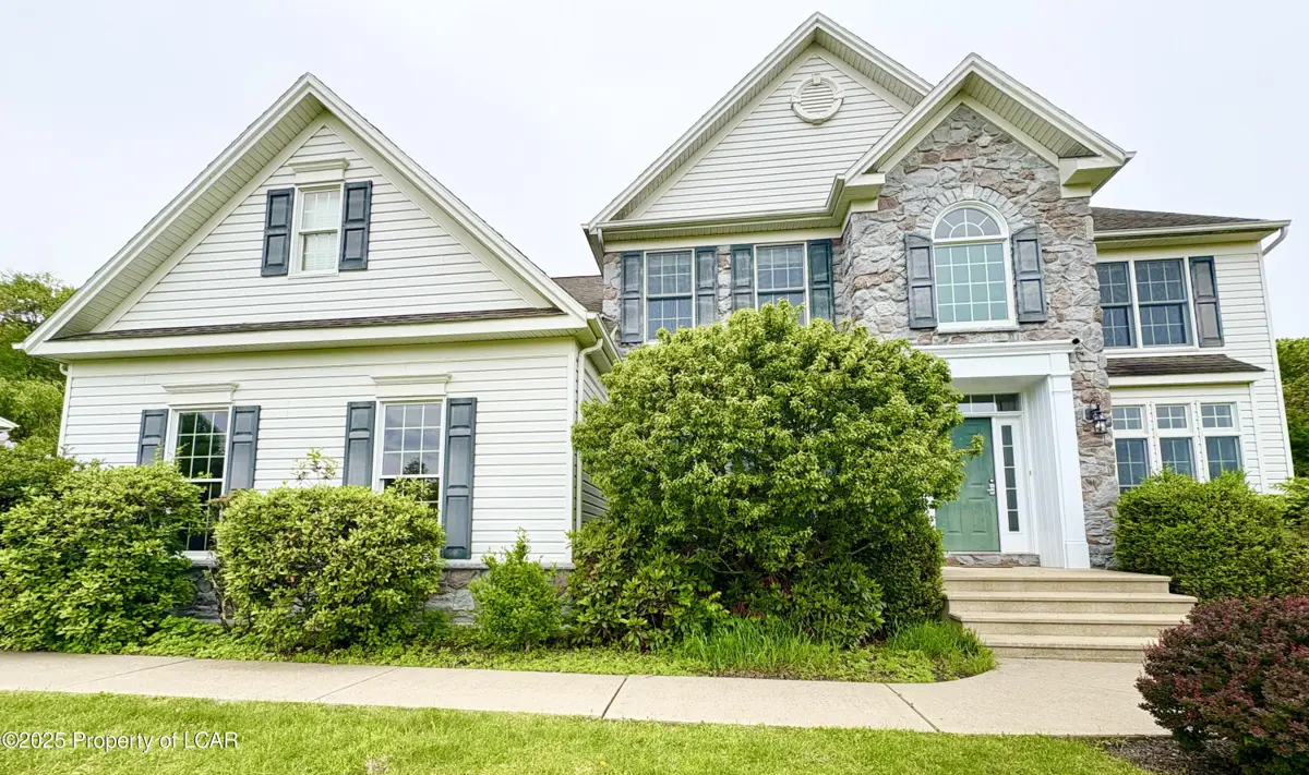 15 Orchard Lane, Dallas in Dallas
