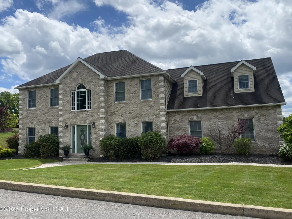 200 Woodbine Road, Shavertown in Shavertown