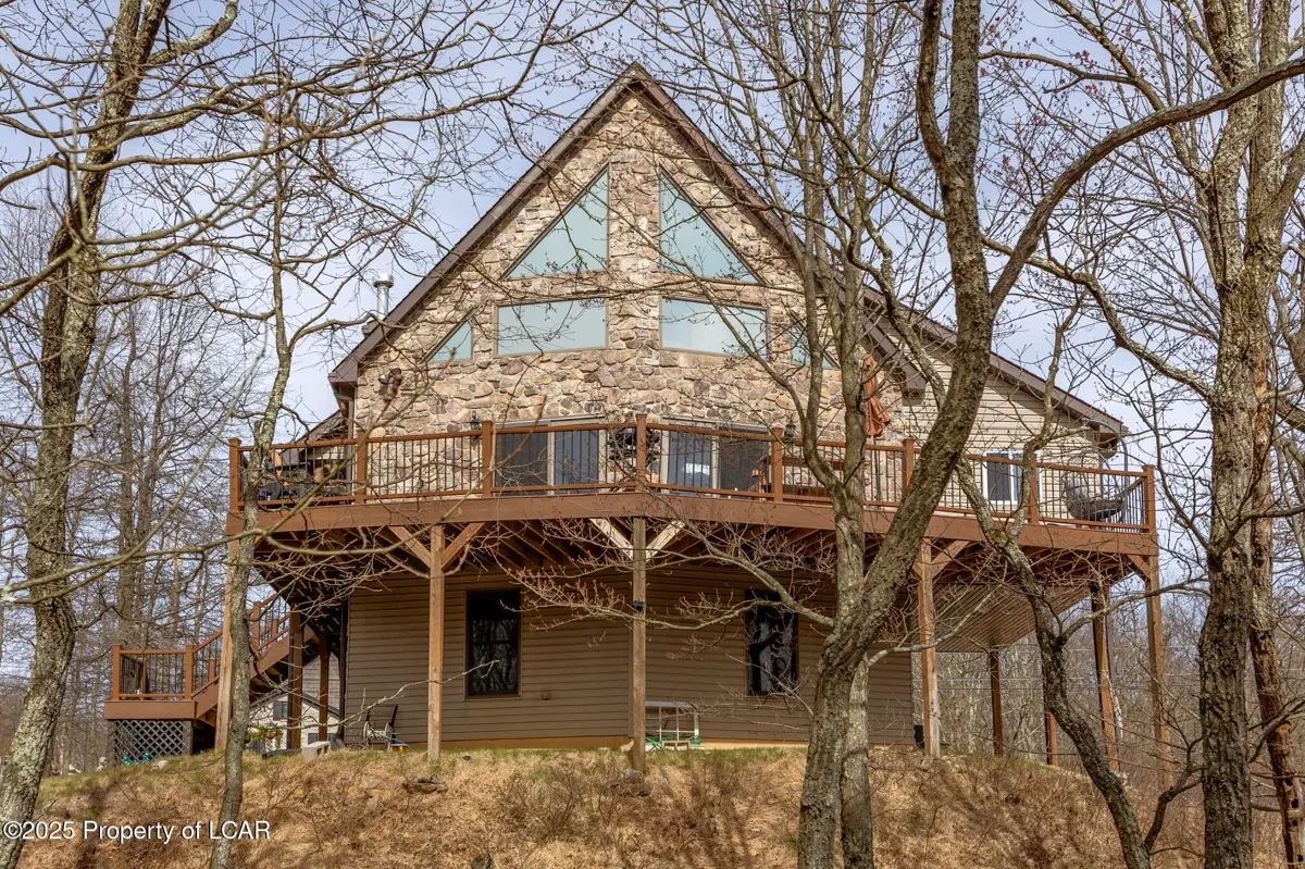 208 Pine Valley Lane, Hazle Township in Hazle Township