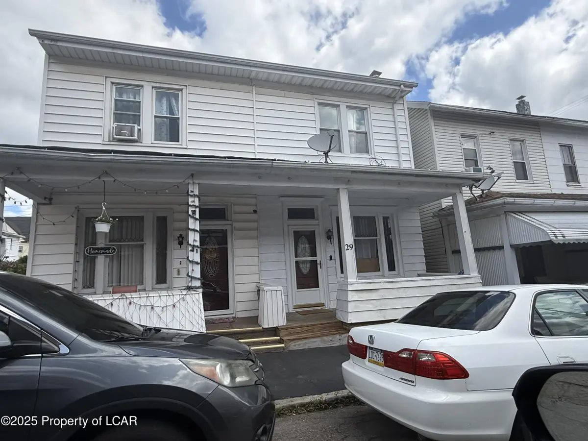 29 W Hemlock Street, Hazleton in Hazleton