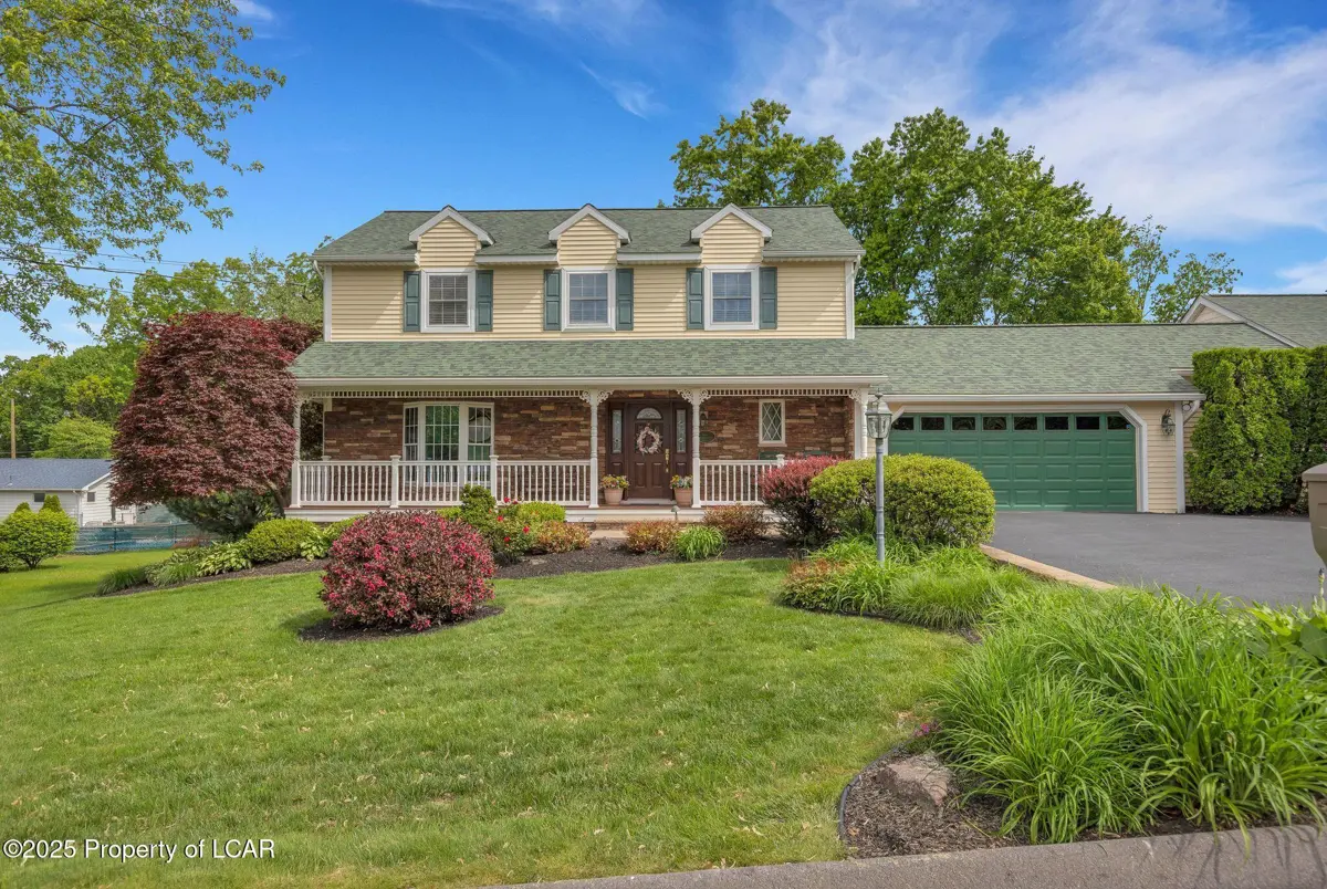 1 Walnutwood Drive, Wilkes-Barre in Wilkes-Barre
