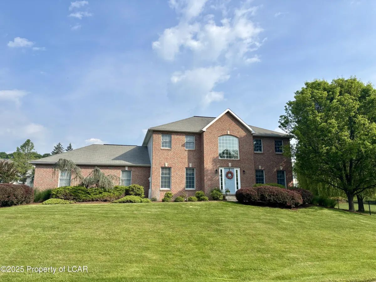 48 Fawn Drive, Dallas in Dallas