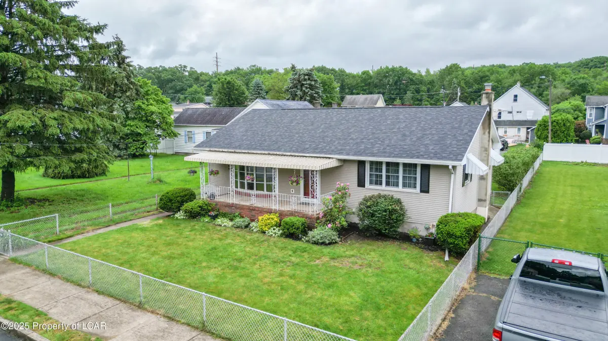 1048 Water Street, Moosic in Moosic