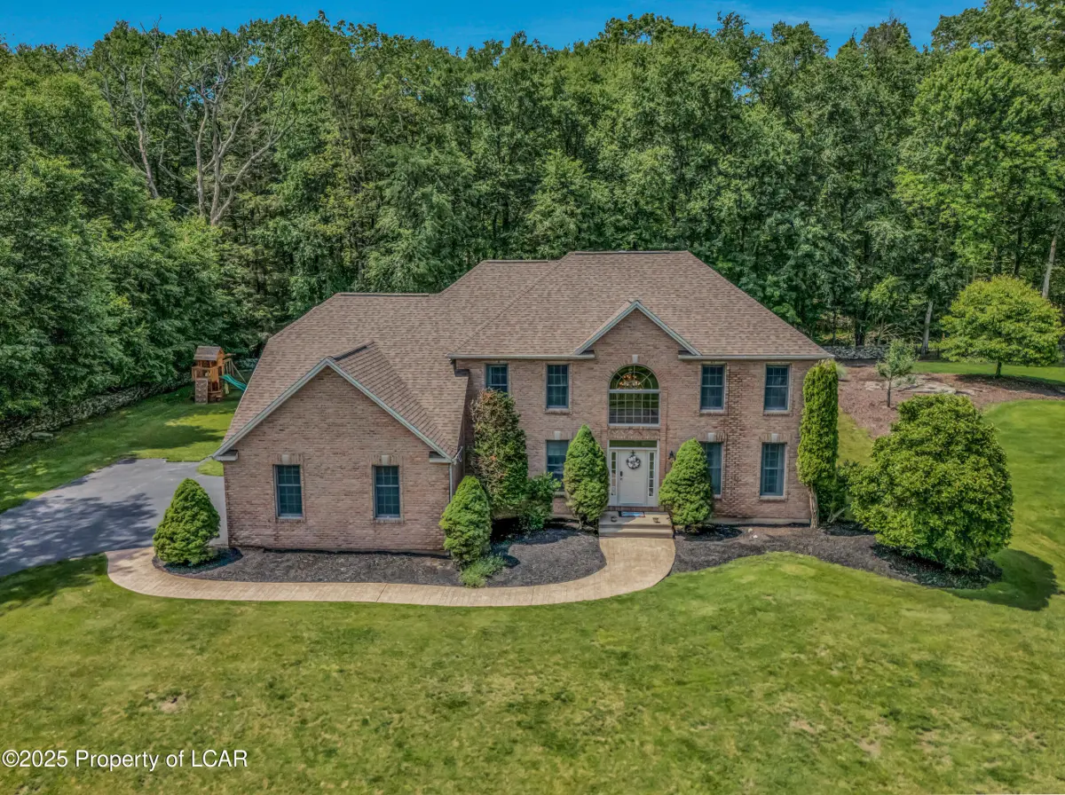 46 White Tail Drive, Dallas in Dallas