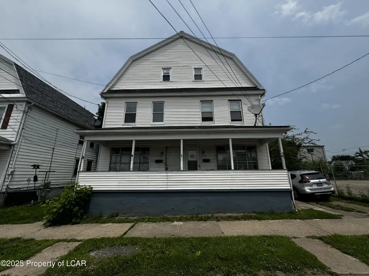 141-143 Horton Street, Wilkes-Barre in Wilkes-Barre