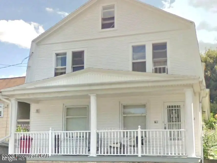 338 East Avenue, Mount Carmel in Mount Carmel