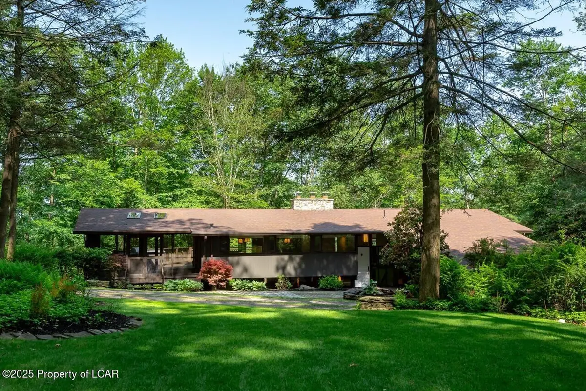 4 Raintree Road, Dallas in Dallas