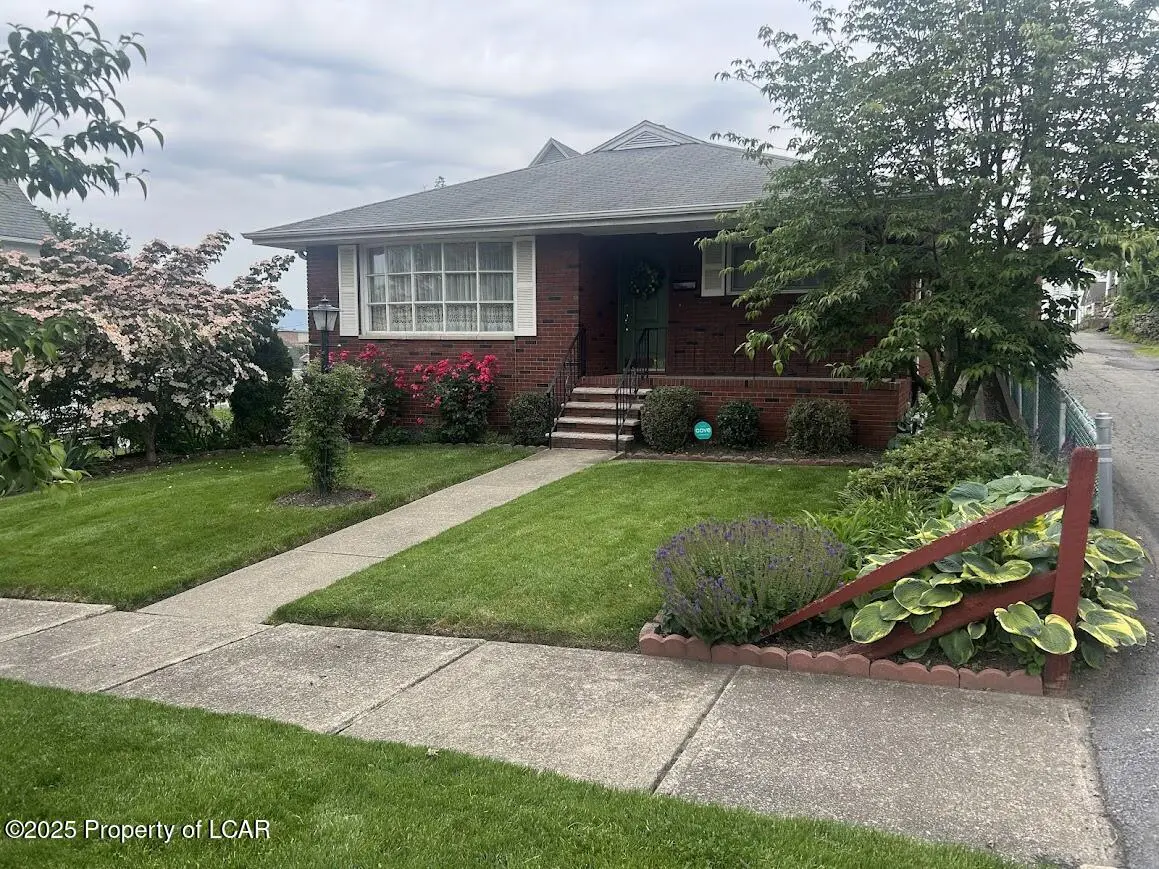 735 Hemlock Street, Scranton in Scranton