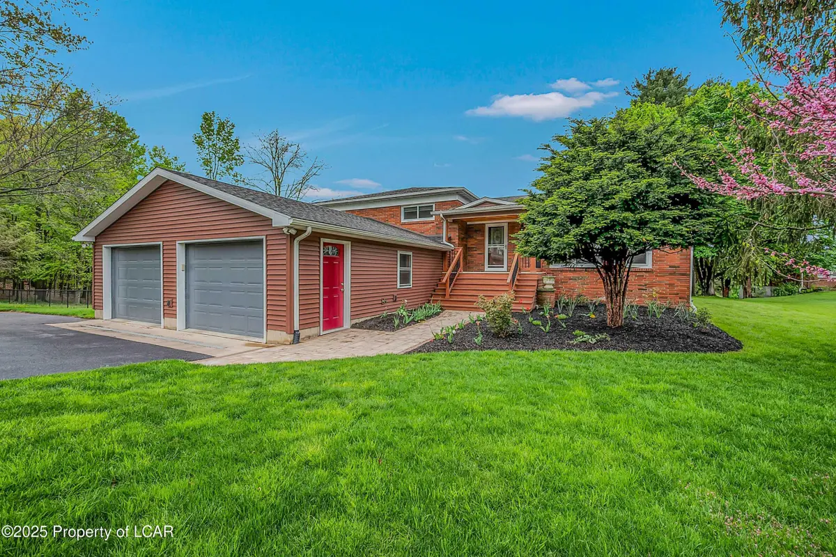 369 Upper Demunds Road, Dallas Township in Dallas Township