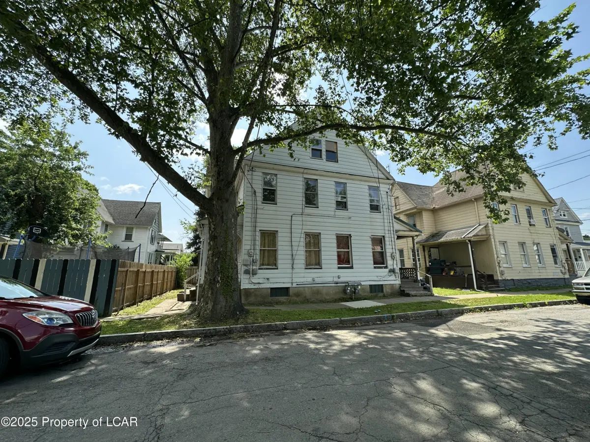 100-102 Westminster Street, Wilkes-Barre in Wilkes-Barre