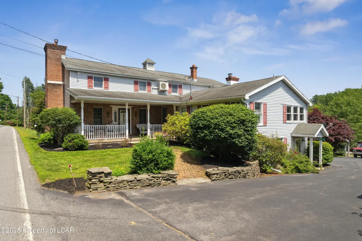 330 Huntsville Road, Dallas in Dallas