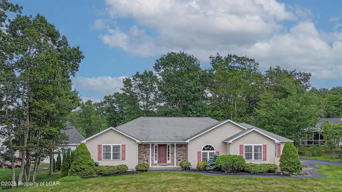211 Circle Drive, Mountain Top in Mountain Top