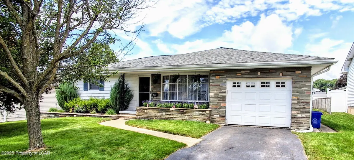 533 Main Road, Hanover Township in Hanover Township