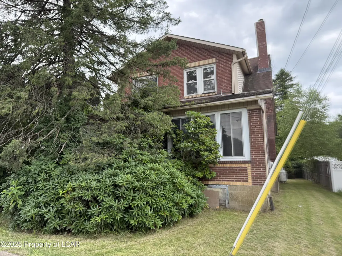 1098 S Church Street, Hazle Township in Hazle Township