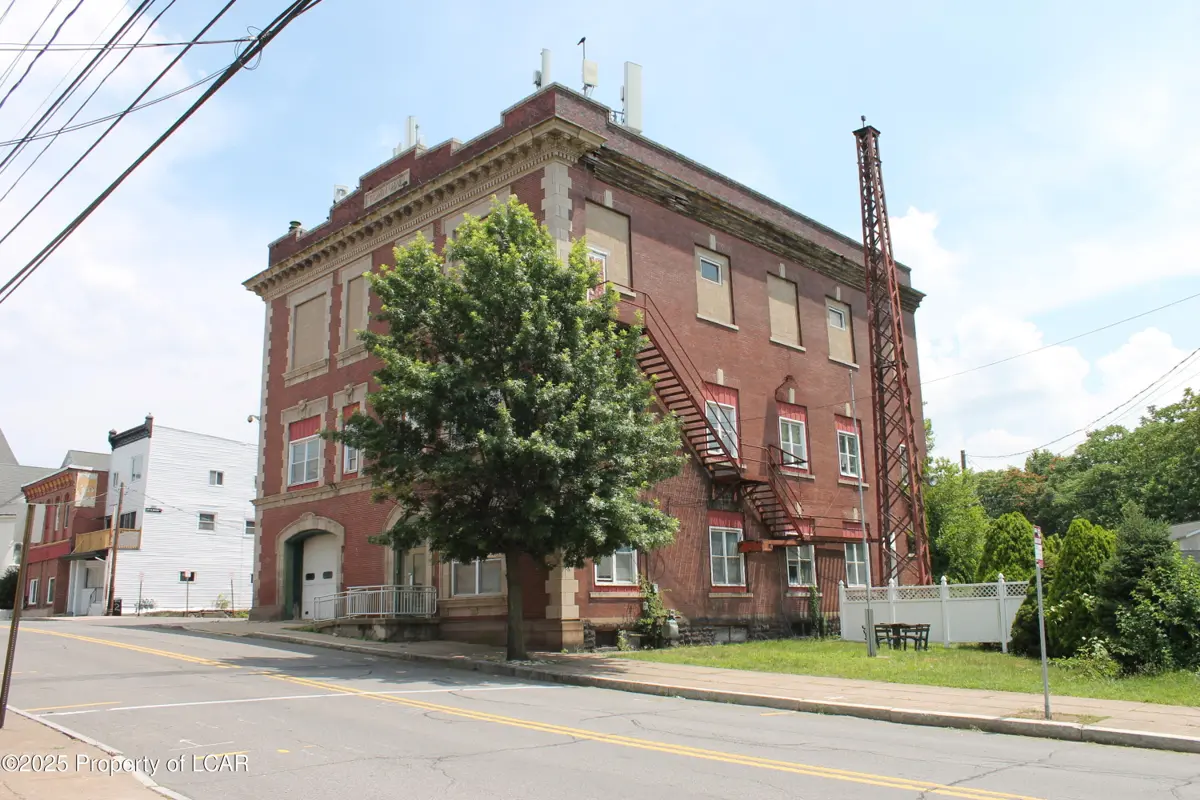 8 N Main Street, Ashley - 6 bath - 11,138 SF